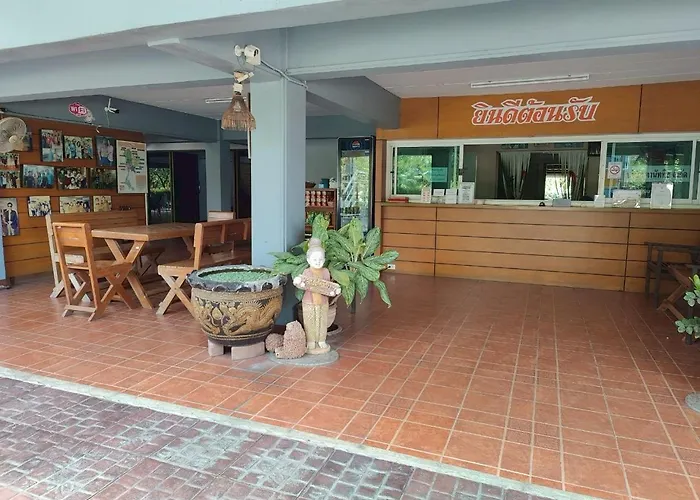 Cabbages & Condoms Ratchaburi Ban Hup Maklam